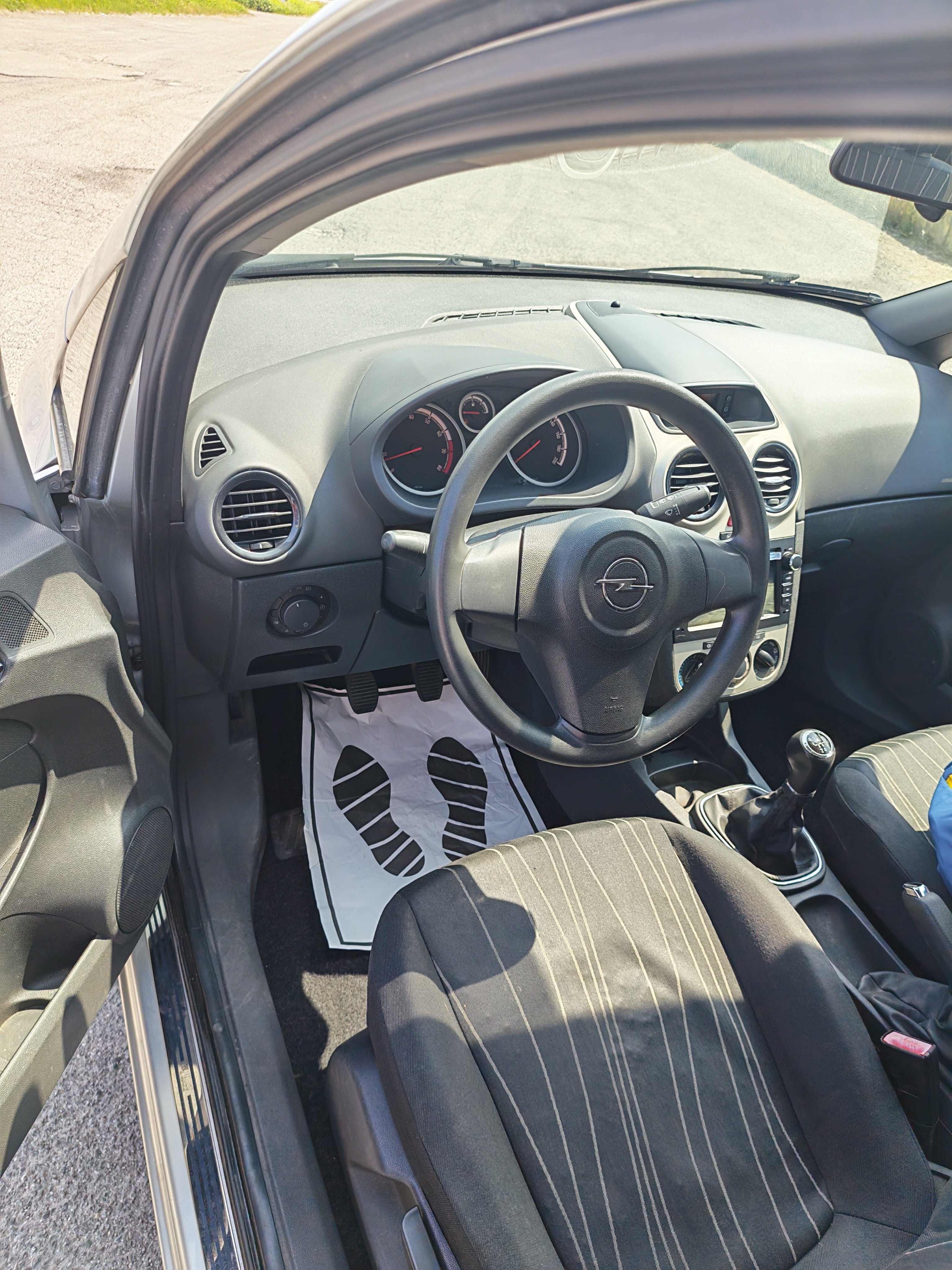 Opel Corsa 1.2 Enjoy
